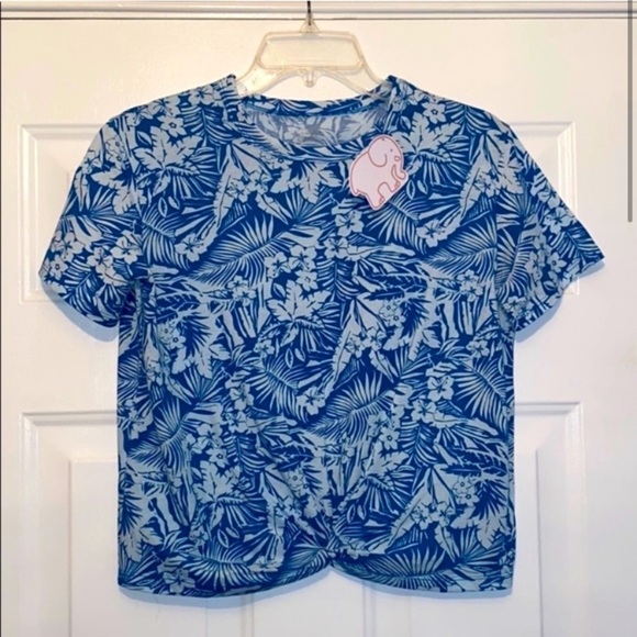 NWT Ivory Ella Floral Semi-Crop Top - Picture 2 of 5